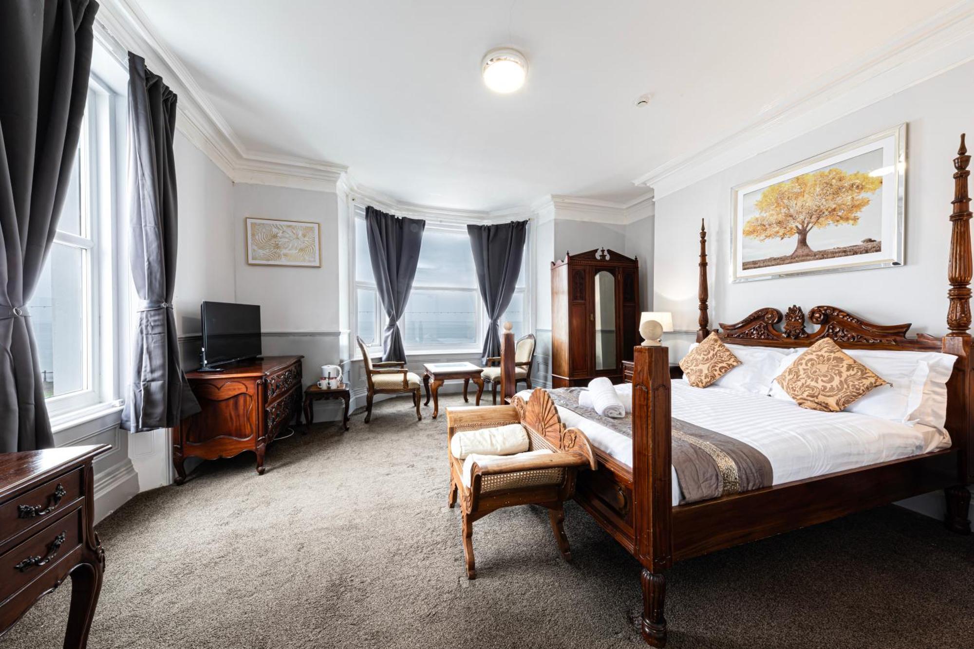 The Manor Hotel 兰迪德诺 外观 照片